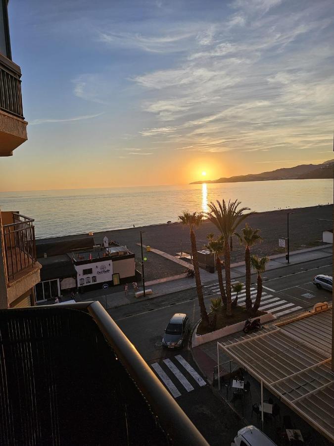 Apartamento En Primera Línea De Playa Salobrena Bagian luar foto