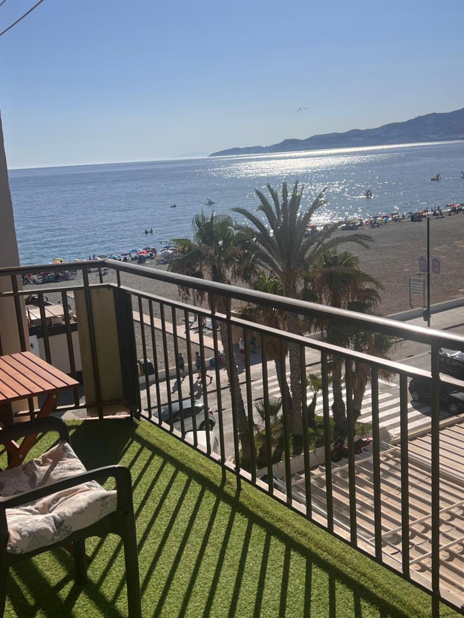 Apartamento En Primera Línea De Playa Salobrena Bagian luar foto